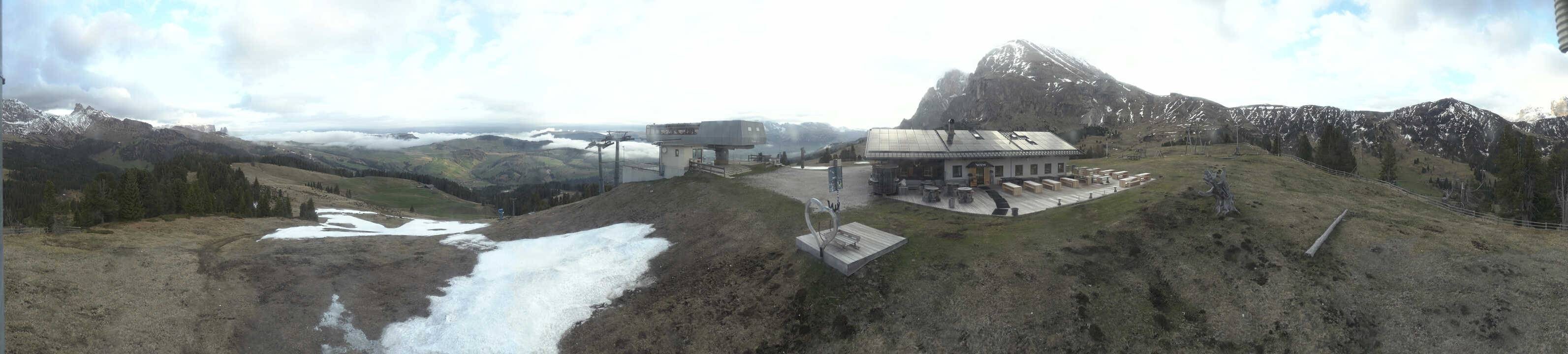 Archived image Webcam Alpe di Siusi - Top station Florianlift