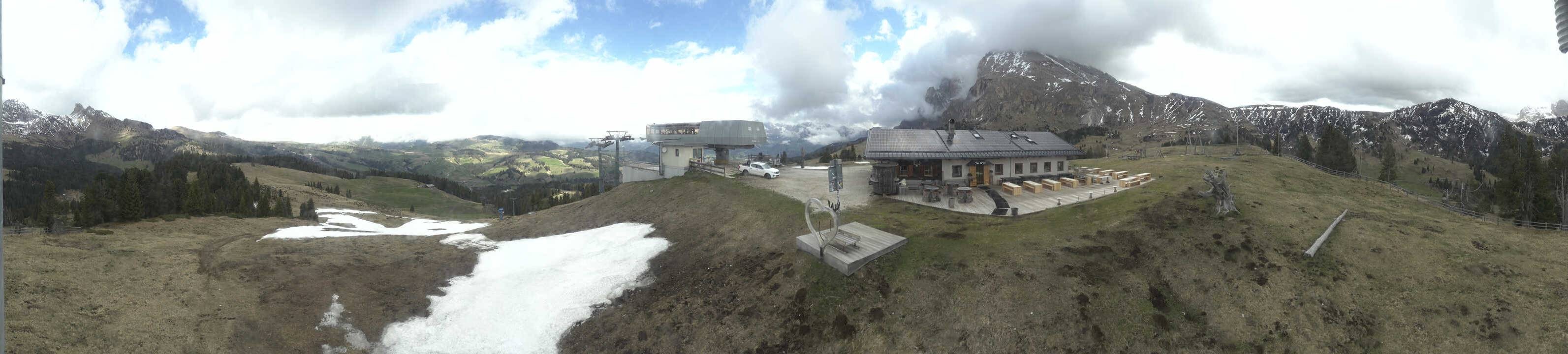 Archived image Webcam Alpe di Siusi - Top station Florianlift