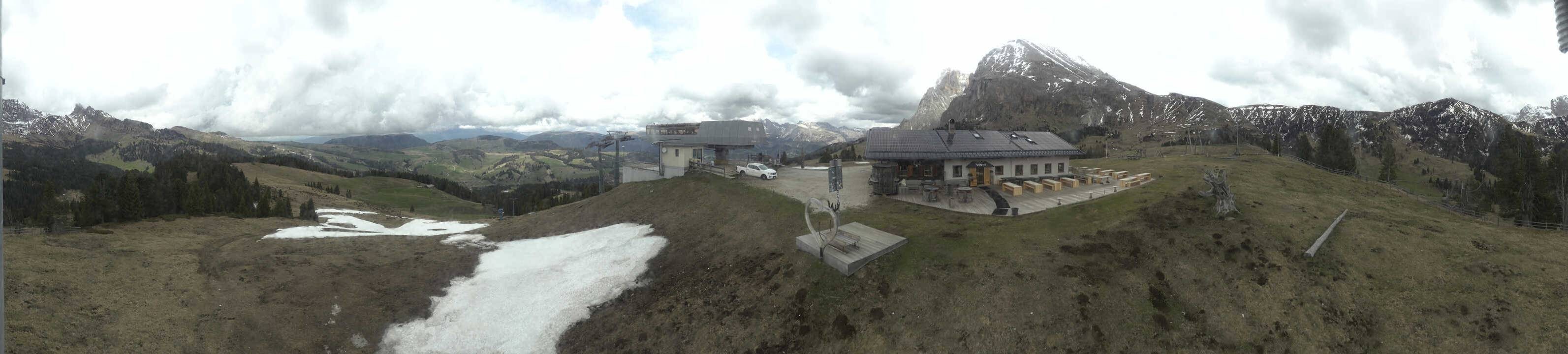 Archived image Webcam Alpe di Siusi - Top station Florianlift