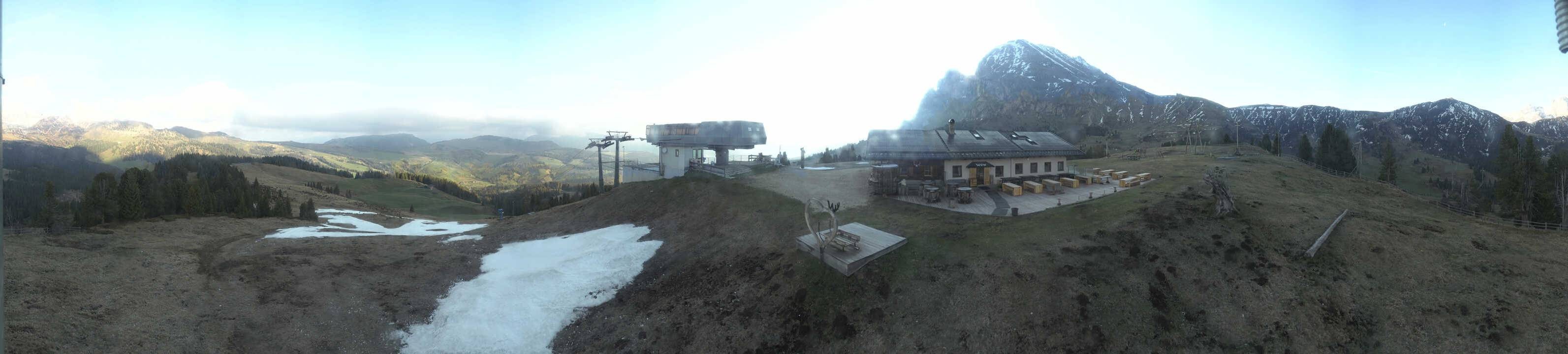 Archived image Webcam Alpe di Siusi - Top station Florianlift