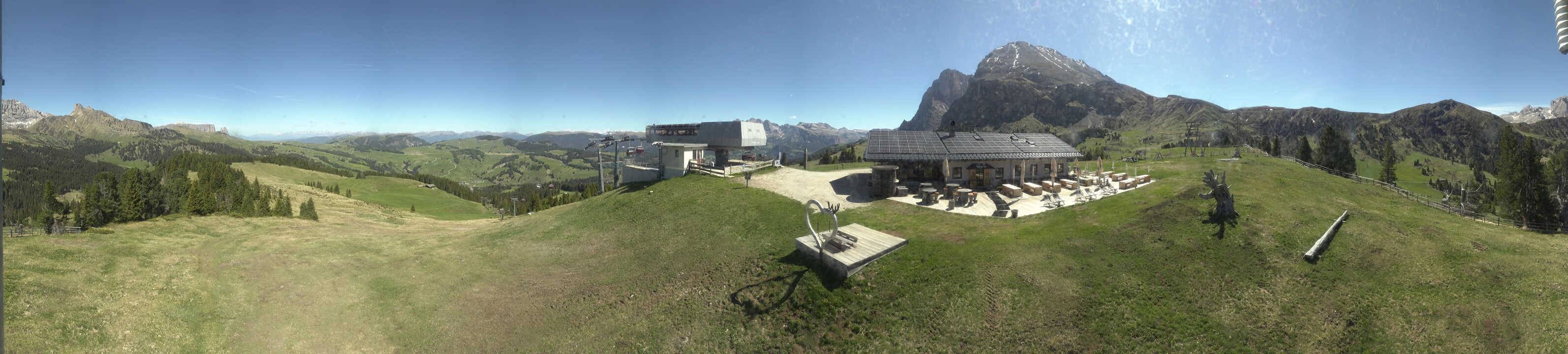 Archived image Webcam Alpe di Siusi - Top station Florianlift