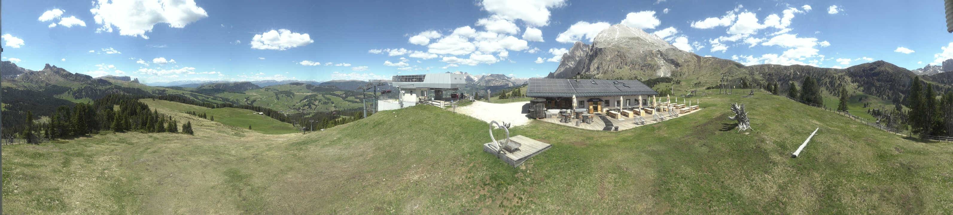 Archived image Webcam Alpe di Siusi - Top station Florianlift