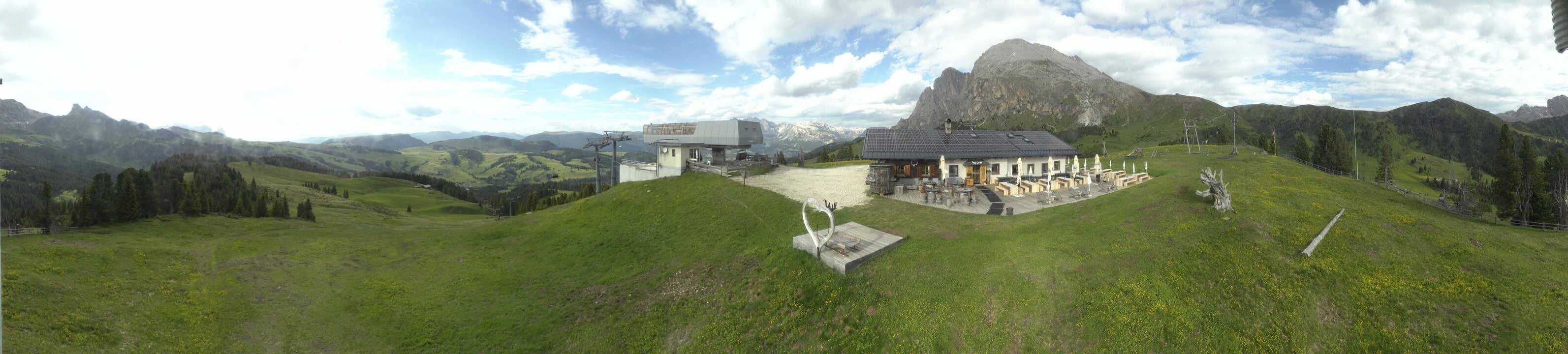 Archived image Webcam Alpe di Siusi - Top station Florianlift