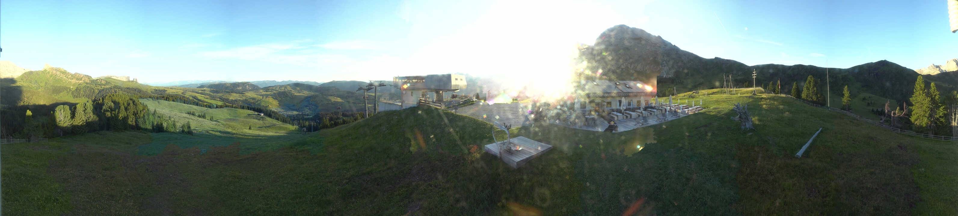 Archived image Webcam Alpe di Siusi - Top station Florianlift