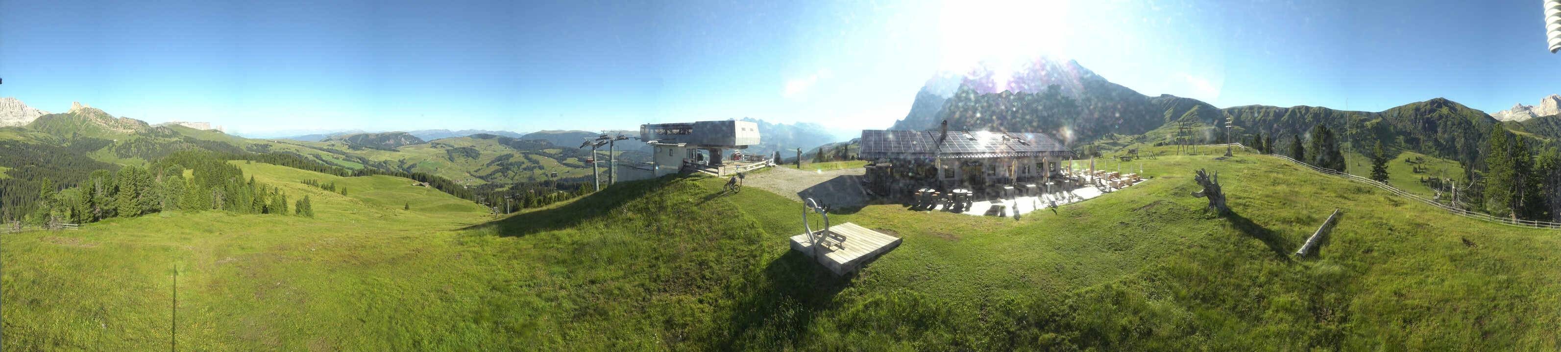 Archived image Webcam Alpe di Siusi - Top station Florianlift