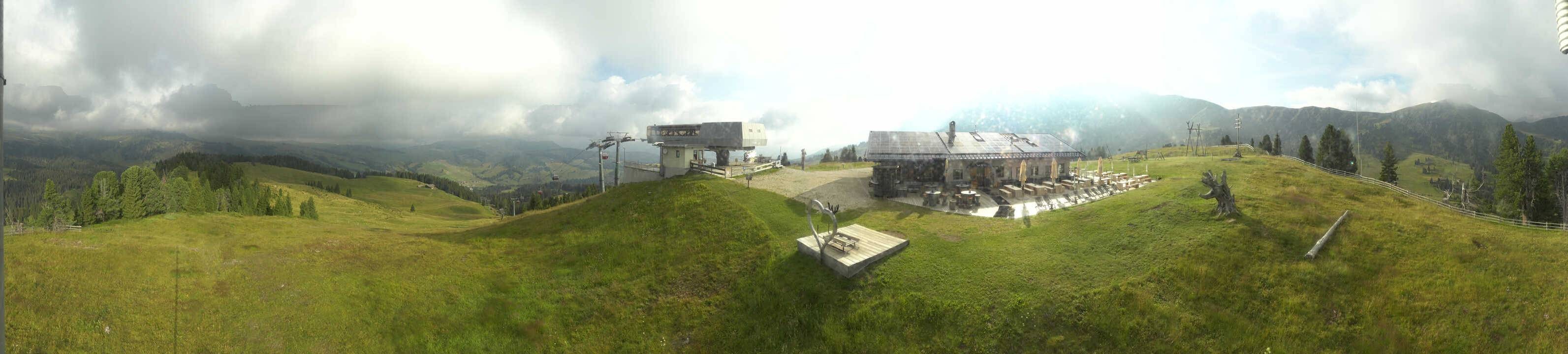 Archived image Webcam Alpe di Siusi - Top station Florianlift
