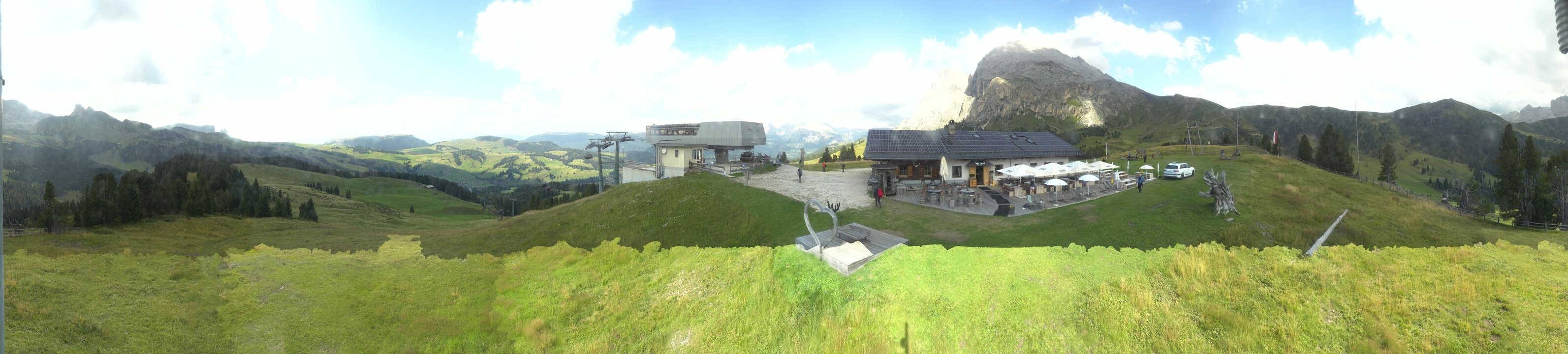 Archived image Webcam Alpe di Siusi - Top station Florianlift