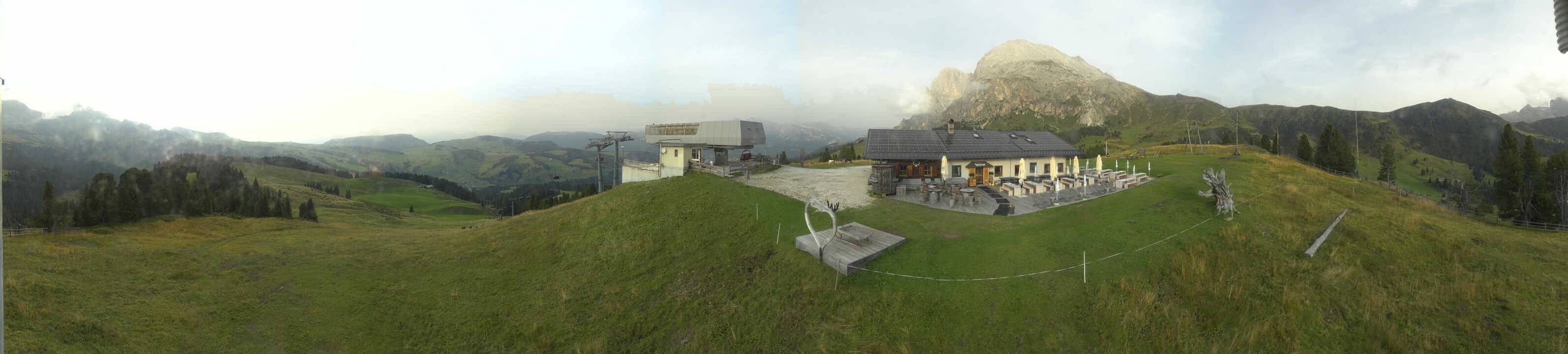 Archived image Webcam Alpe di Siusi - Top station Florianlift