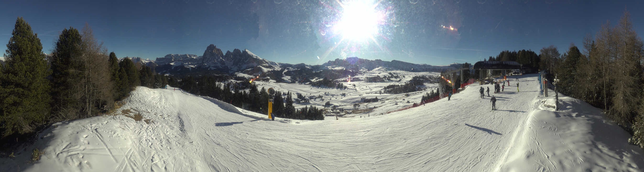 Archiv Foto Webcam Blick über Seiser Alm – Mezdi Bergstation