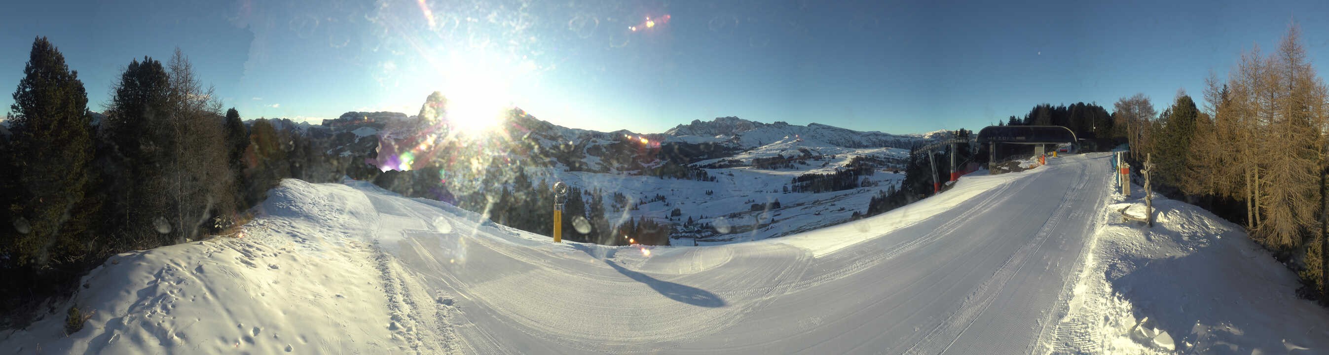 Archiv Foto Webcam Blick über Seiser Alm – Mezdi Bergstation