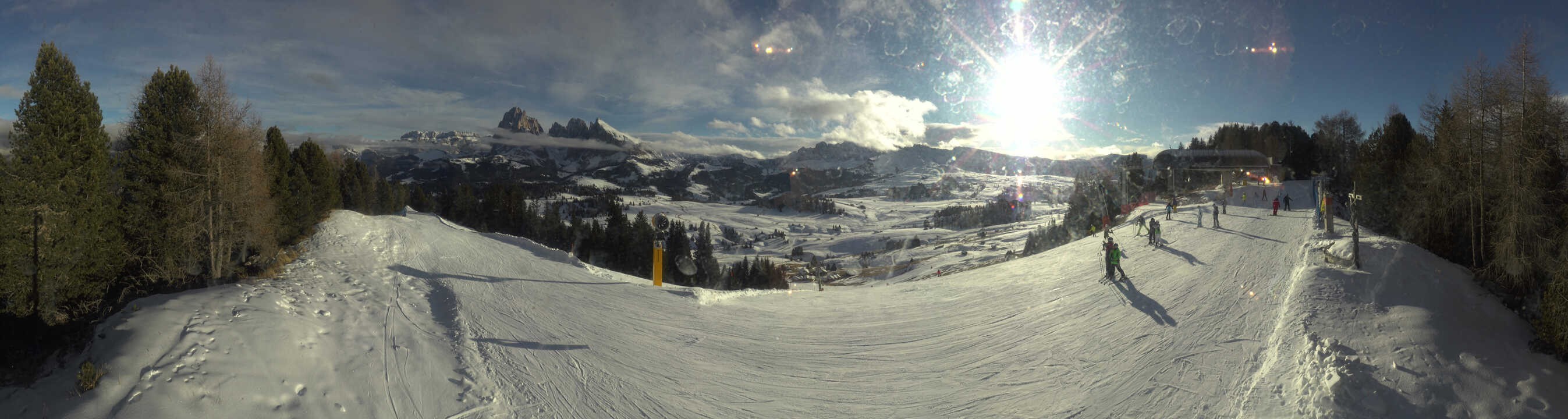 Archiv Foto Webcam Blick über Seiser Alm – Mezdi Bergstation