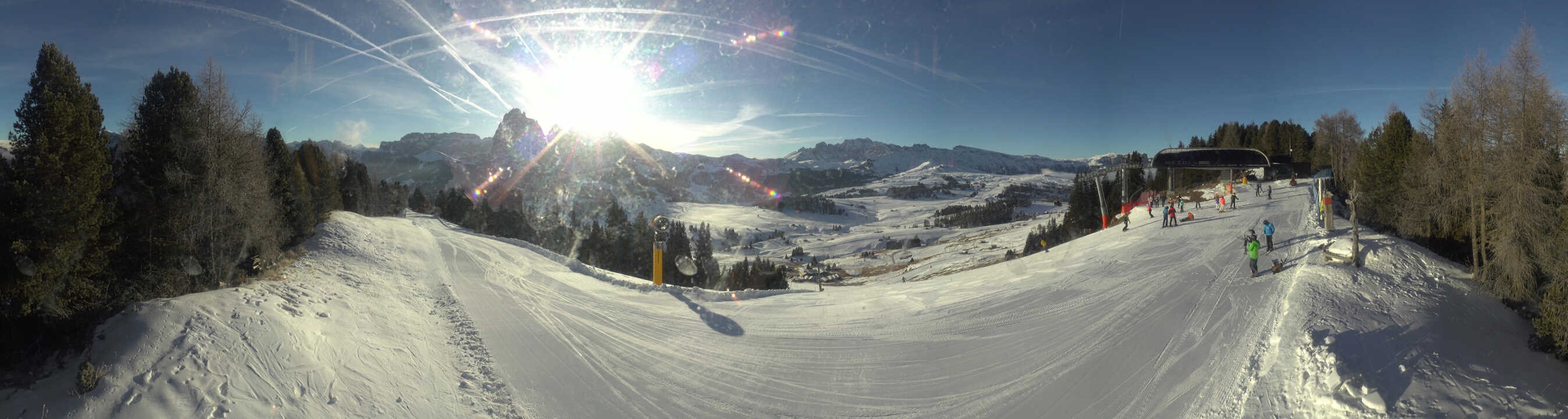 Archiv Foto Webcam Blick über Seiser Alm – Mezdi Bergstation