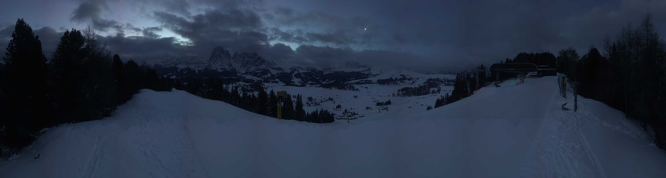 Archiv Foto Webcam Blick über Seiser Alm – Mezdi Bergstation