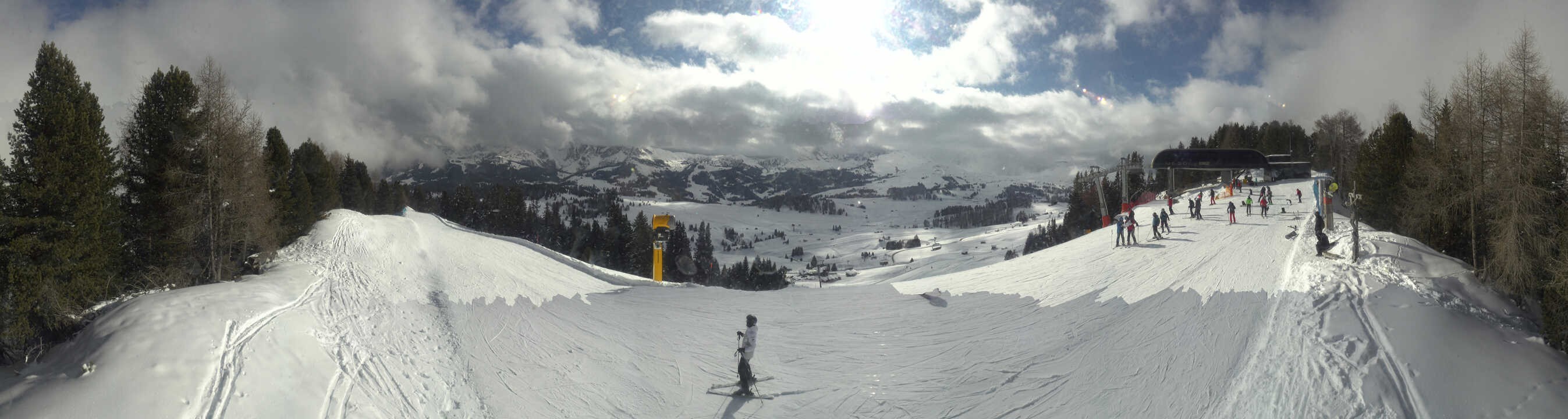 Archiv Foto Webcam Blick über Seiser Alm – Mezdi Bergstation