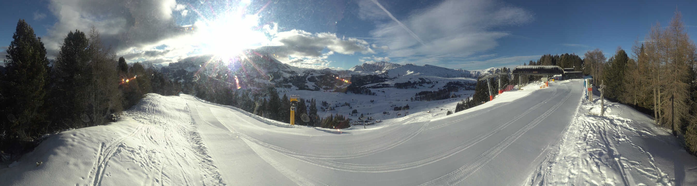 Archiv Foto Webcam Blick über Seiser Alm – Mezdi Bergstation