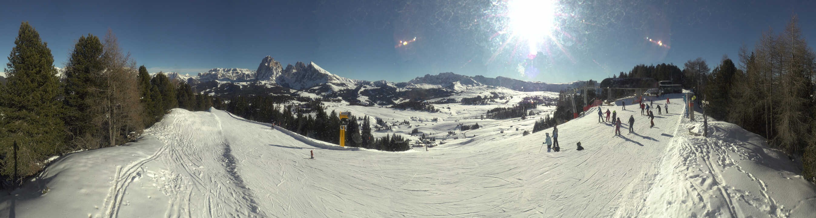Archiv Foto Webcam Blick über Seiser Alm – Mezdi Bergstation