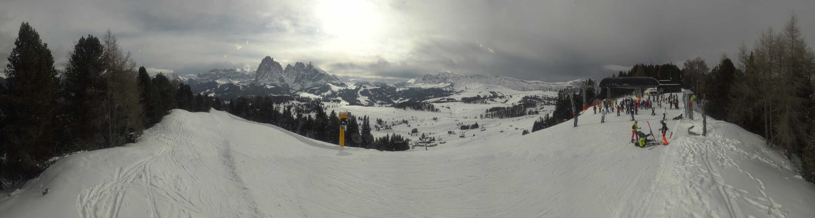 Archiv Foto Webcam Blick über Seiser Alm – Mezdi Bergstation
