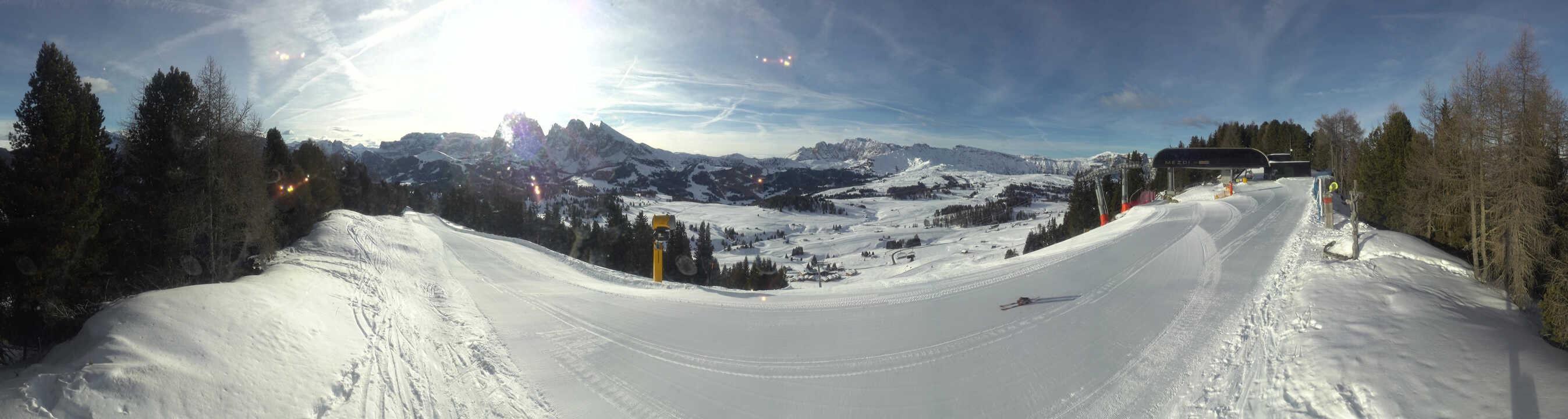 Archiv Foto Webcam Blick über Seiser Alm – Mezdi Bergstation