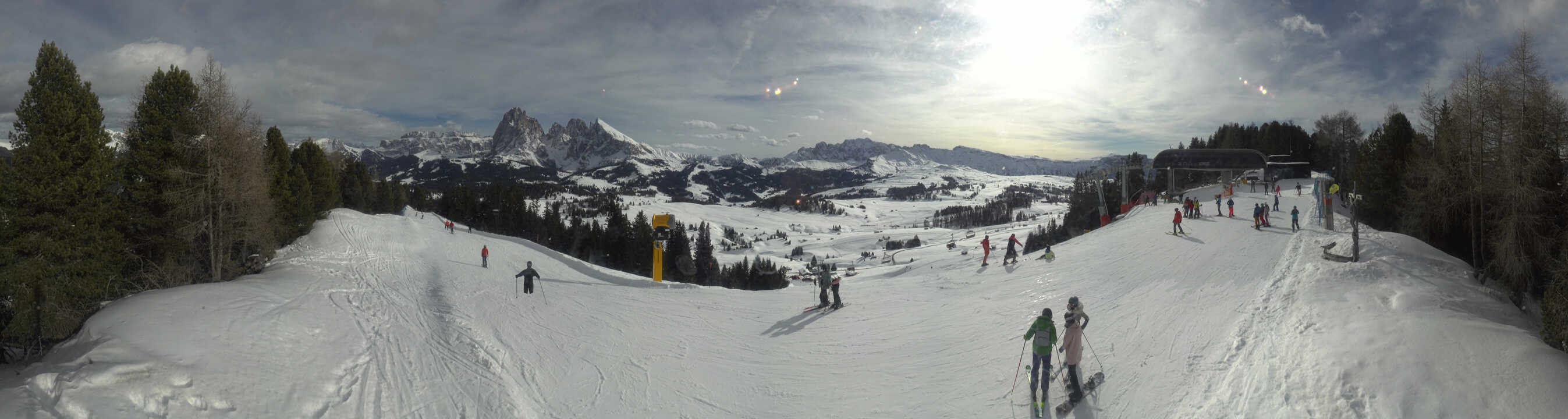 Archiv Foto Webcam Blick über Seiser Alm – Mezdi Bergstation