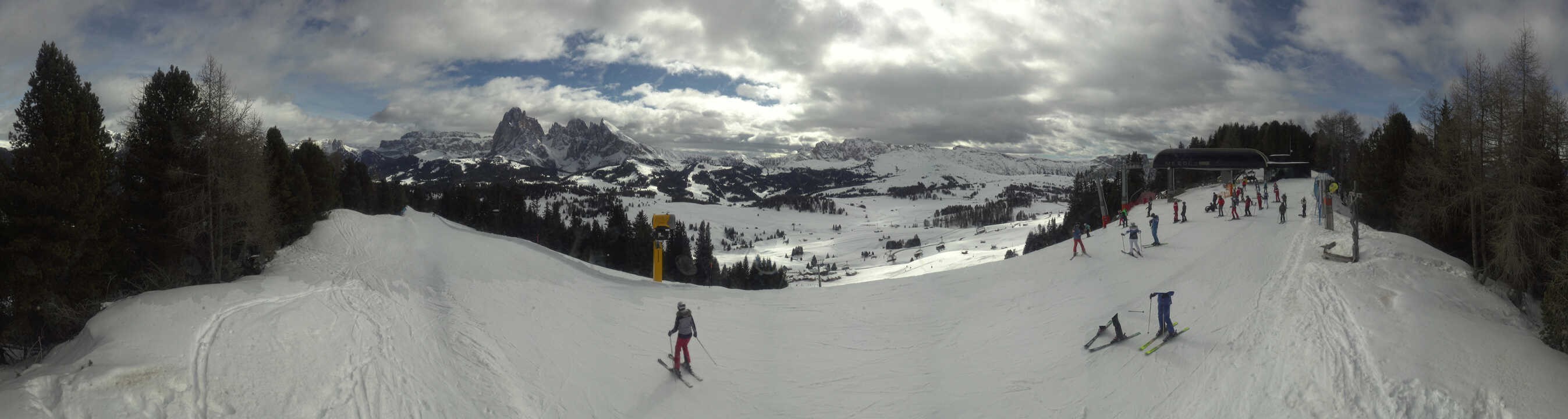 Archiv Foto Webcam Blick über Seiser Alm – Mezdi Bergstation