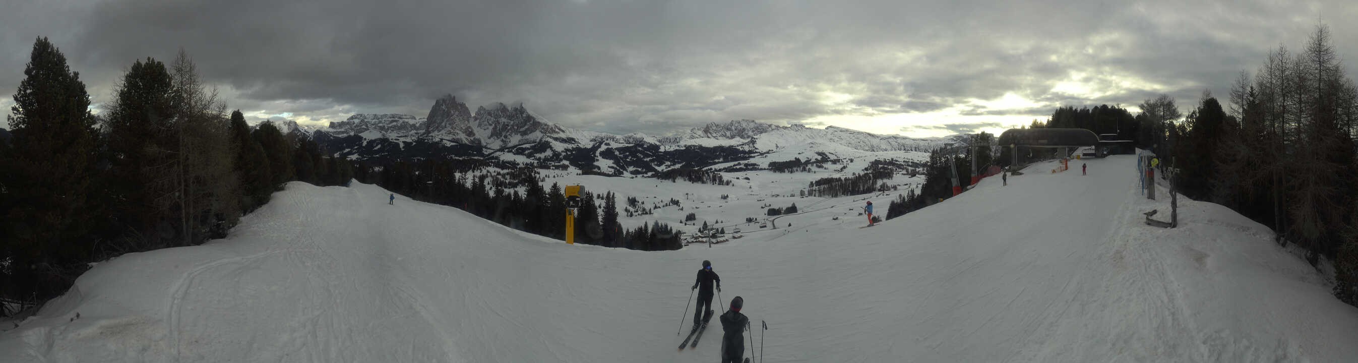 Archiv Foto Webcam Blick über Seiser Alm – Mezdi Bergstation