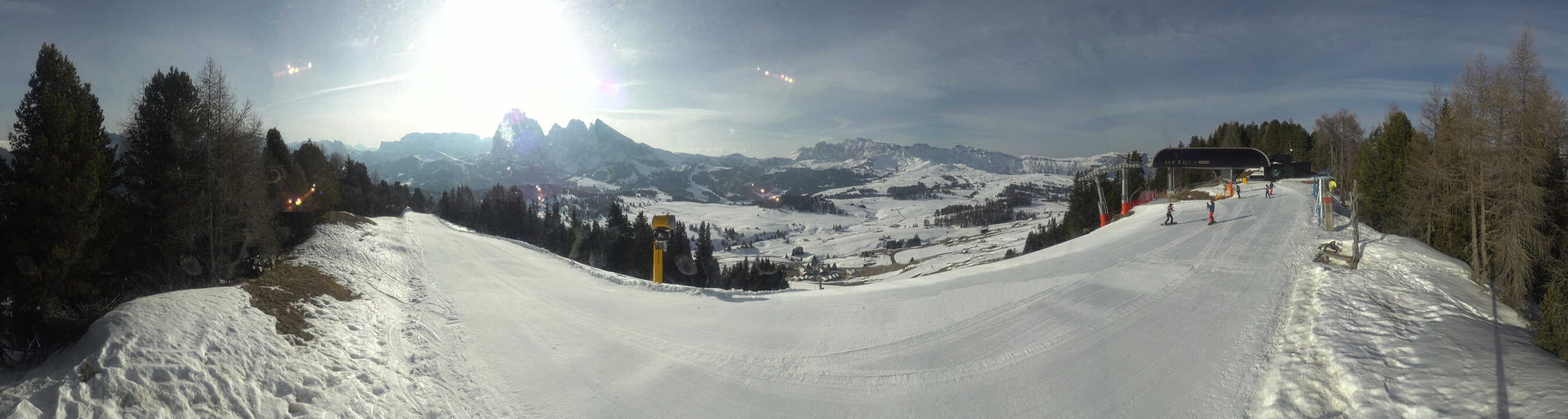 Archiv Foto Webcam Blick über Seiser Alm – Mezdi Bergstation