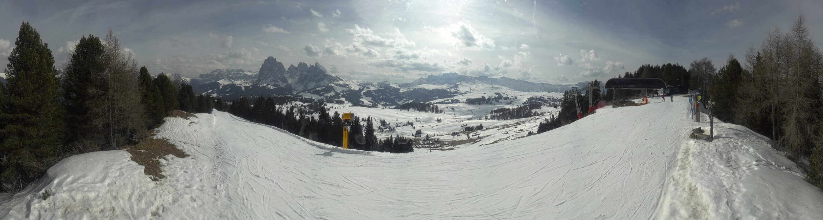 Archiv Foto Webcam Blick über Seiser Alm – Mezdi Bergstation