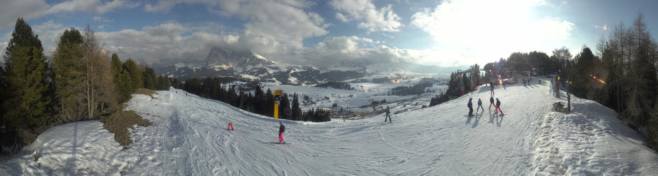 Archiv Foto Webcam Blick über Seiser Alm – Mezdi Bergstation