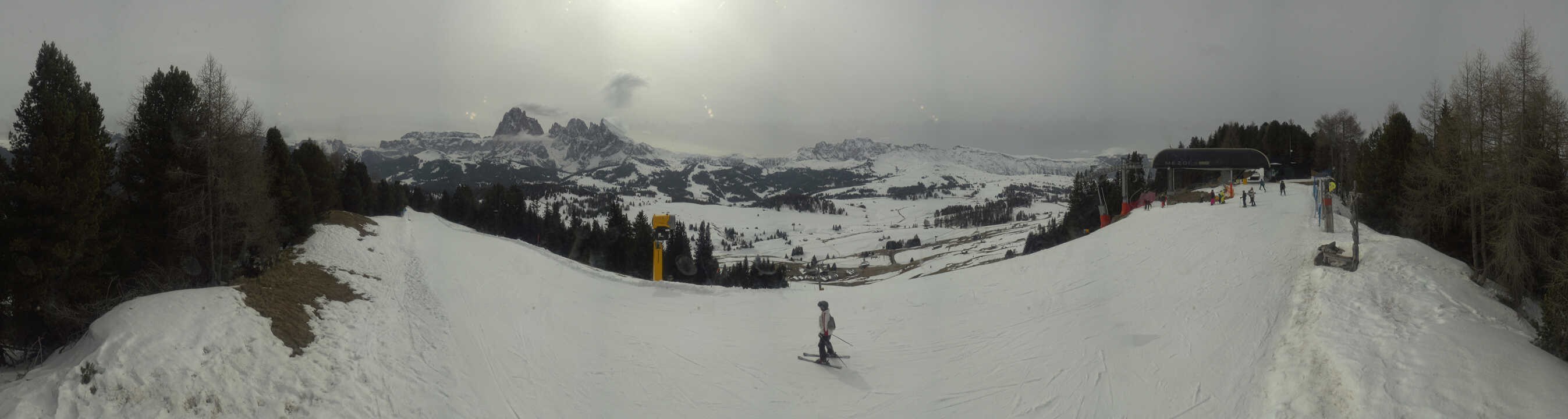 Archiv Foto Webcam Blick über Seiser Alm – Mezdi Bergstation