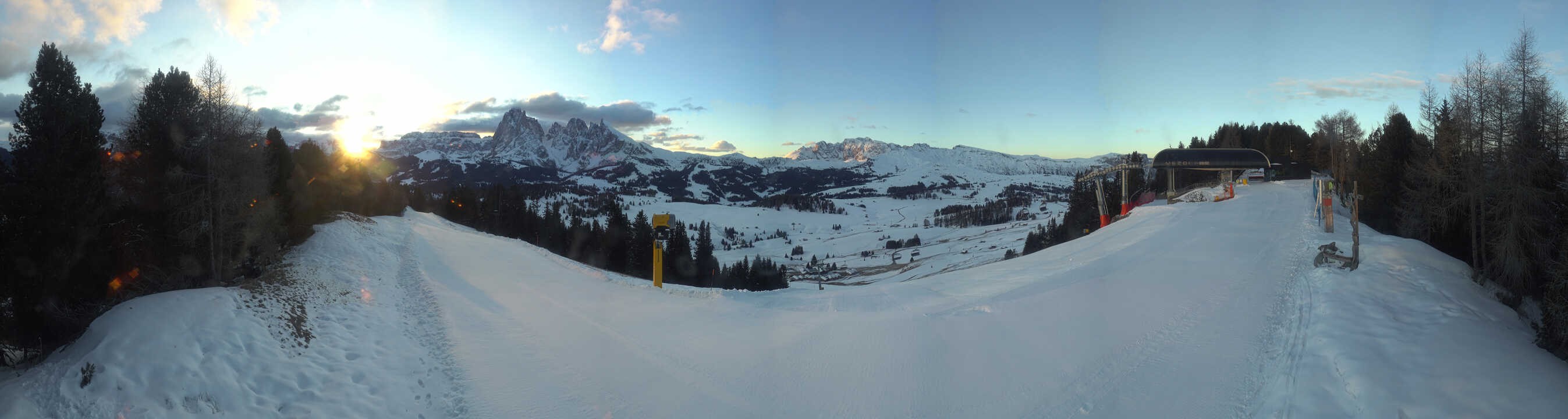 Archiv Foto Webcam Blick über Seiser Alm – Mezdi Bergstation