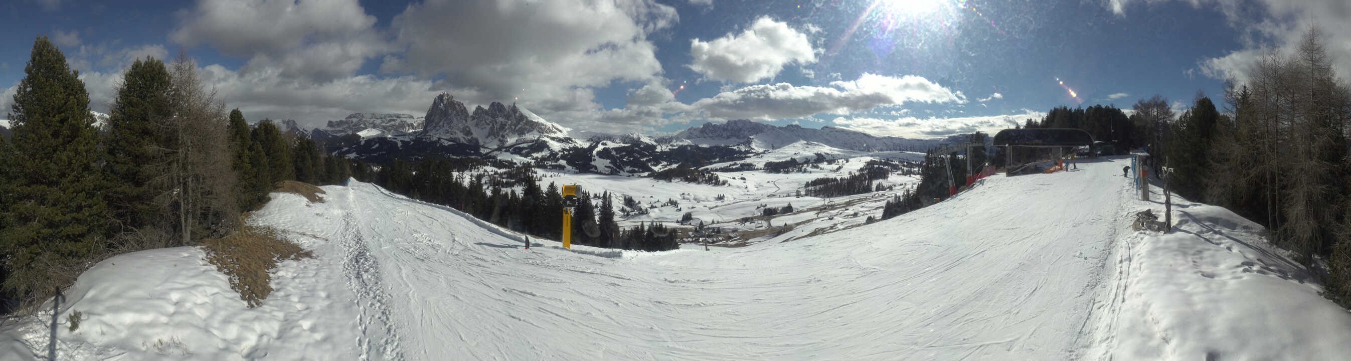 Archiv Foto Webcam Blick über Seiser Alm – Mezdi Bergstation