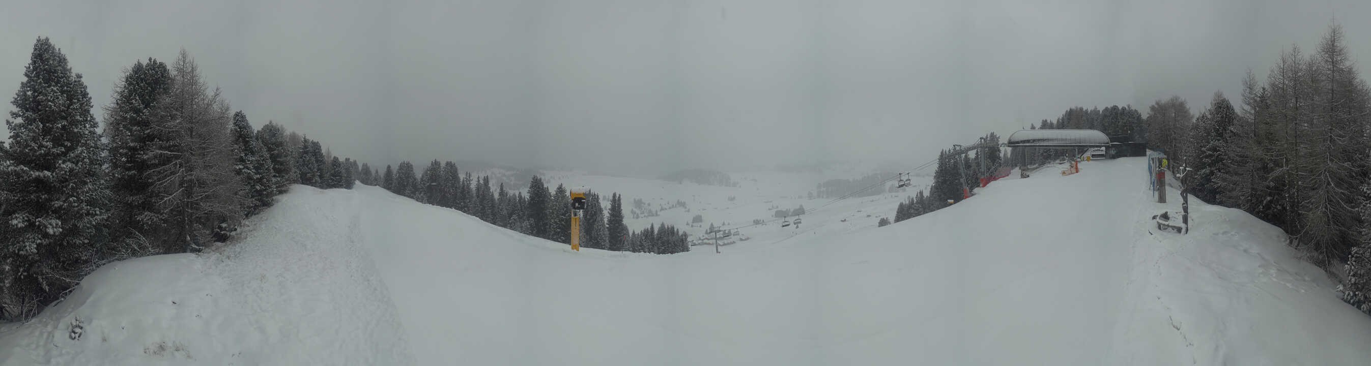 Archived image Webcam Alpe di Siusi: Panoramic view Mezdi mountain station