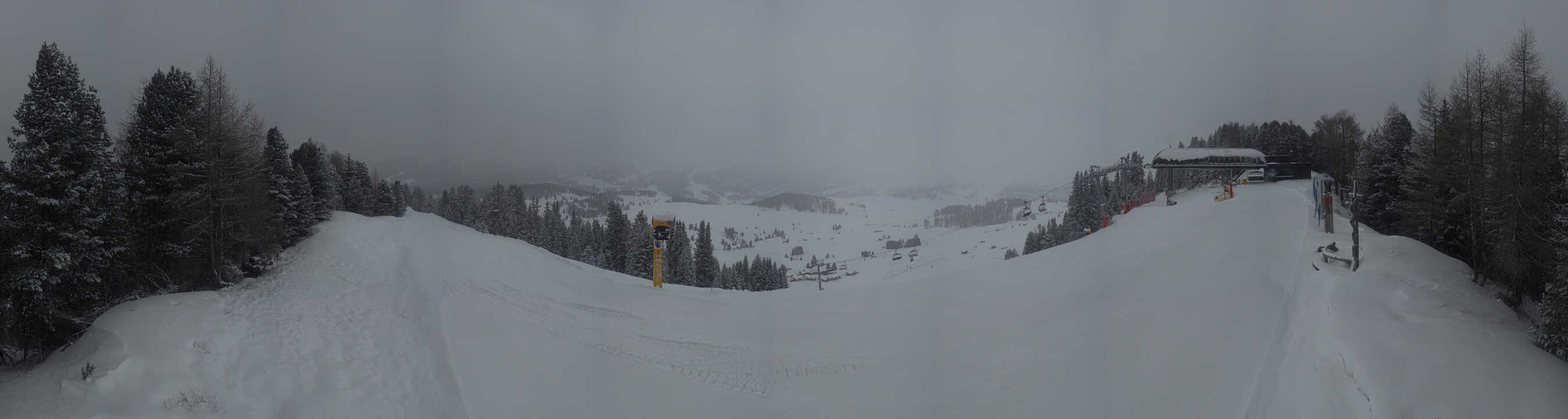 Archiv Foto Webcam Blick über Seiser Alm – Mezdi Bergstation