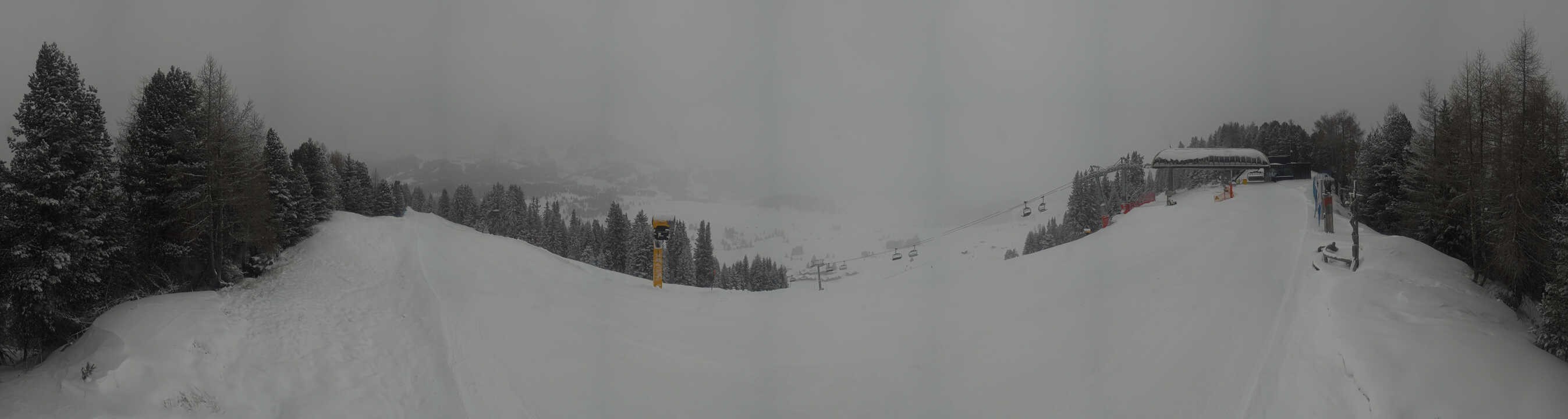Archiv Foto Webcam Blick über Seiser Alm – Mezdi Bergstation