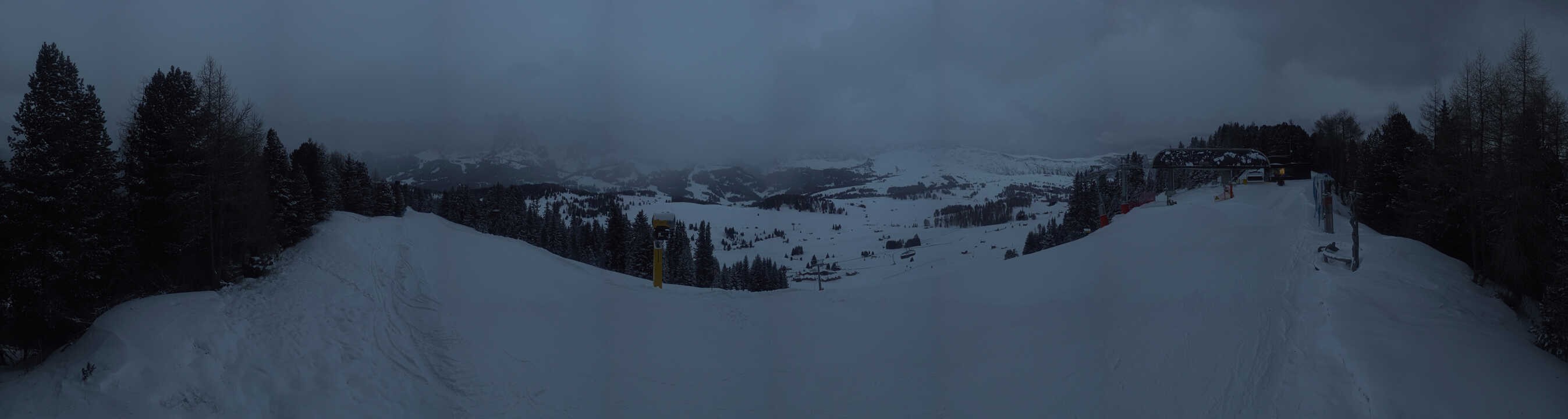Archiv Foto Webcam Blick über Seiser Alm – Mezdi Bergstation