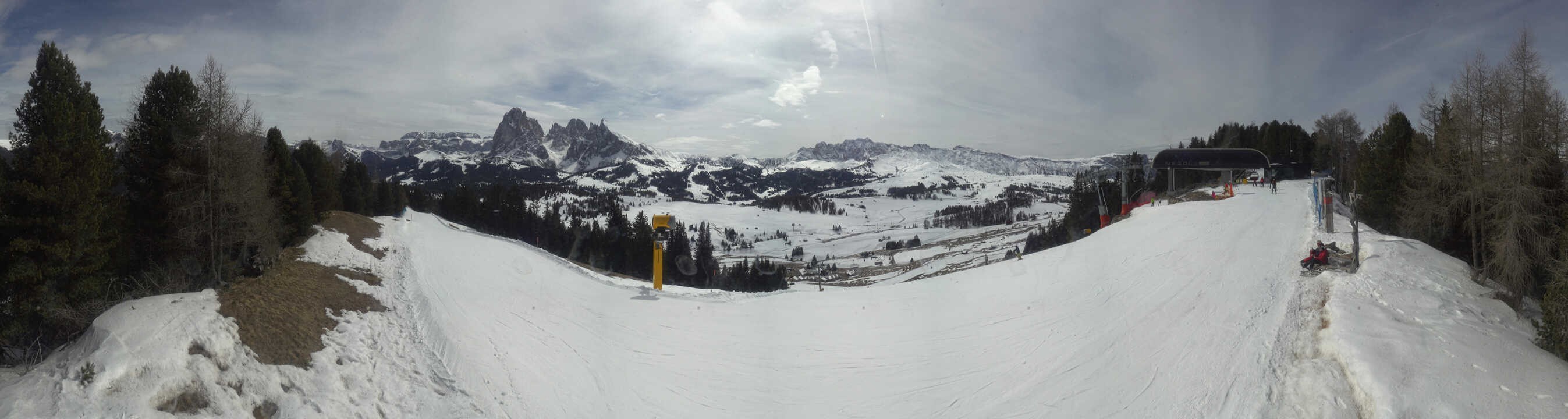 Archiv Foto Webcam Blick über Seiser Alm – Mezdi Bergstation