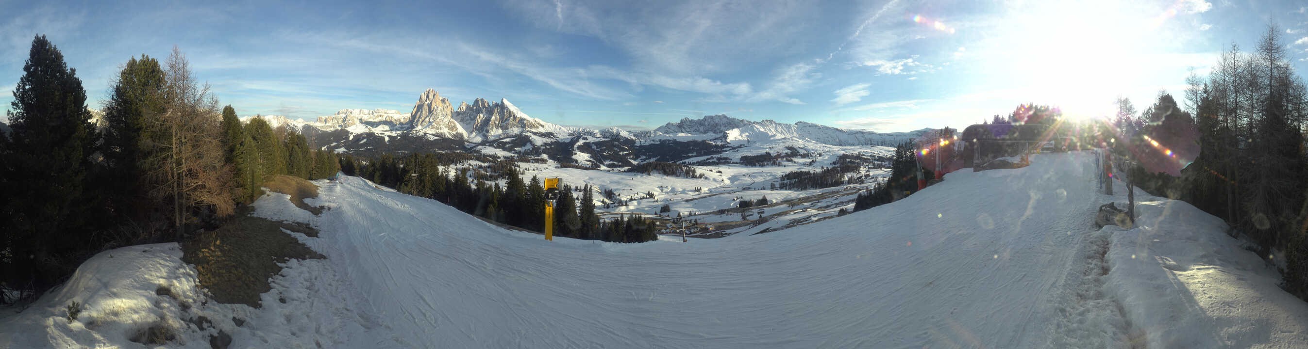 Archiv Foto Webcam Blick über Seiser Alm – Mezdi Bergstation
