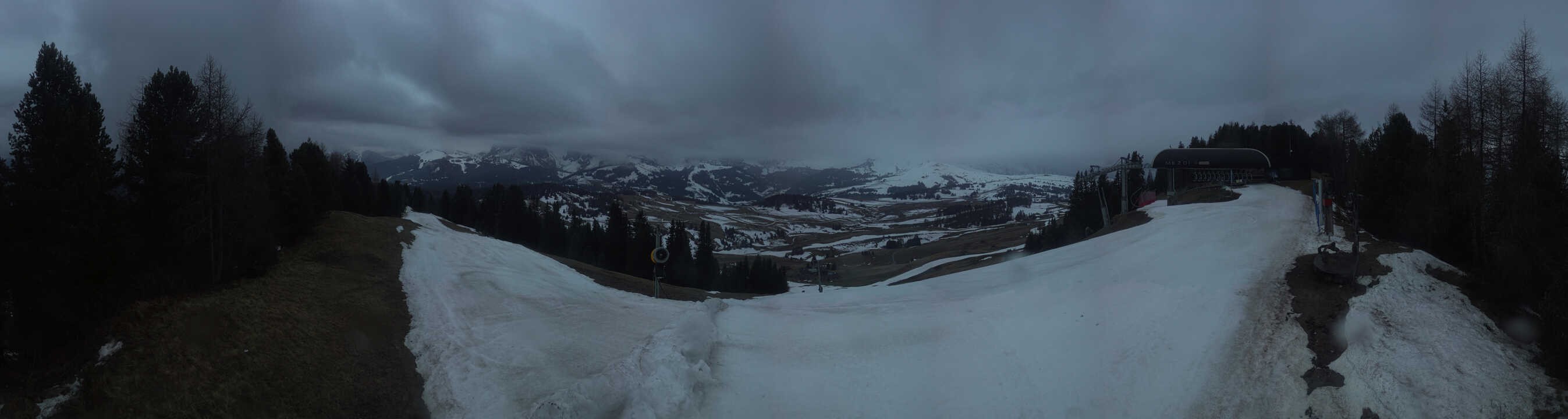 Archiv Foto Webcam Blick über Seiser Alm – Mezdi Bergstation