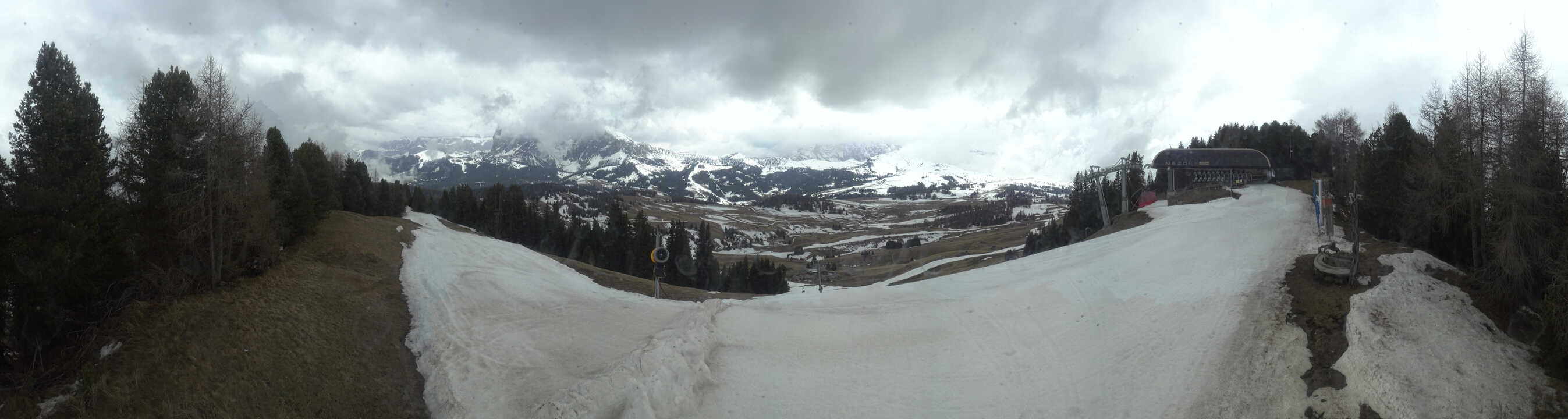 Archiv Foto Webcam Blick über Seiser Alm – Mezdi Bergstation