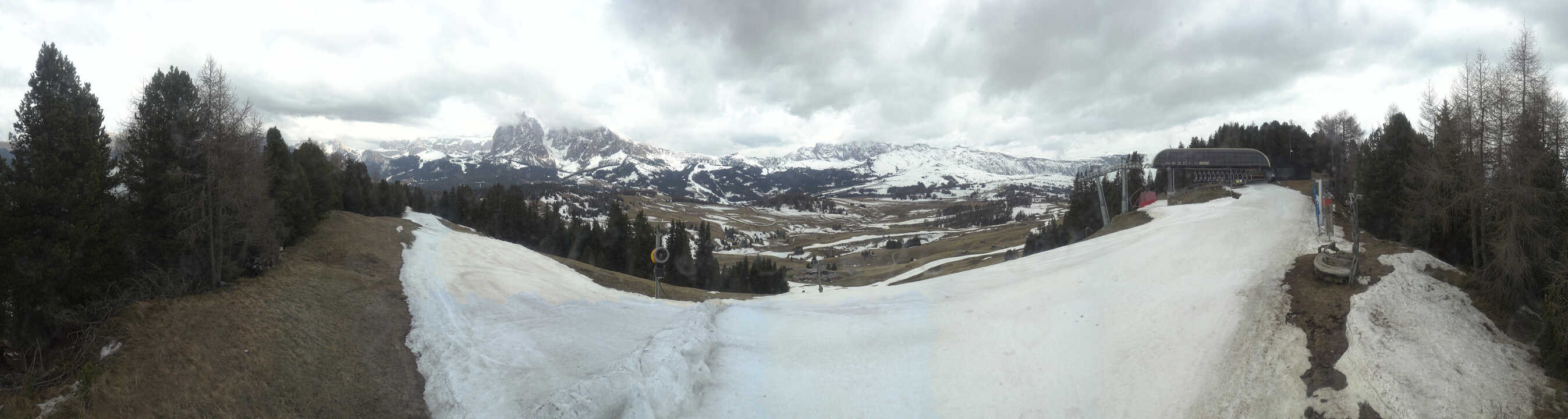 Archiv Foto Webcam Blick über Seiser Alm – Mezdi Bergstation