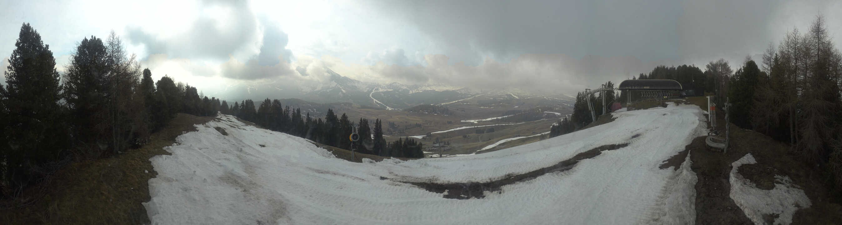 Archiv Foto Webcam Blick über Seiser Alm – Mezdi Bergstation