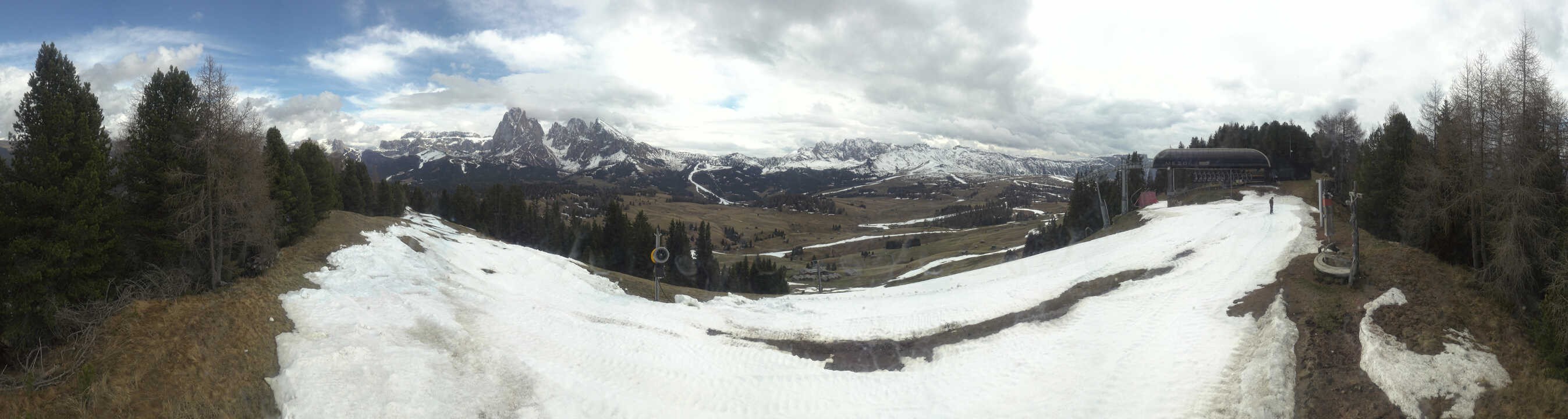 Archived image Webcam Alpe di Siusi: Panoramic view Mezdi mountain station