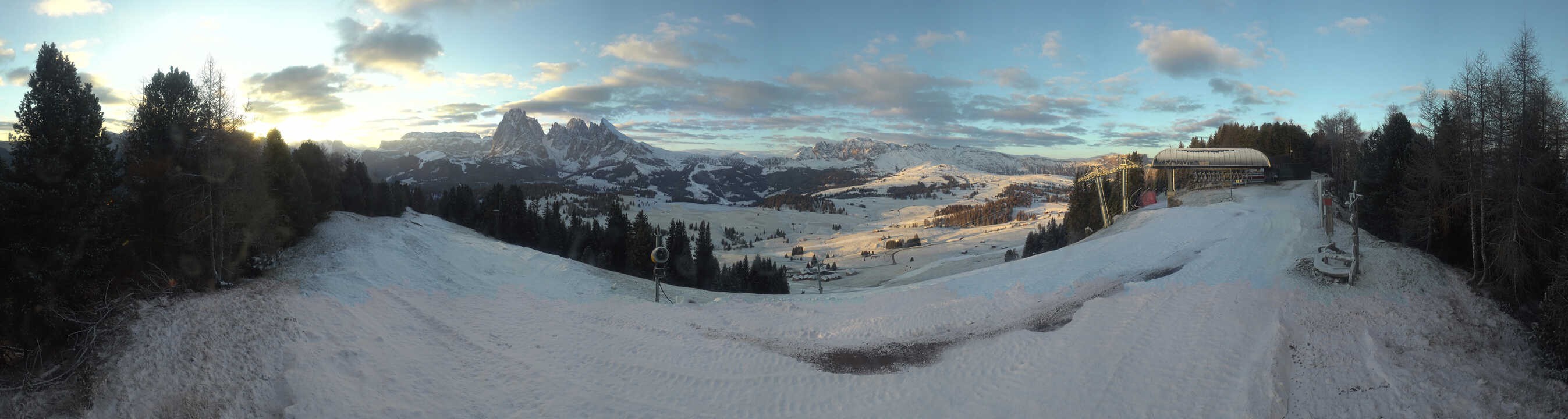 Archiv Foto Webcam Blick über Seiser Alm – Mezdi Bergstation