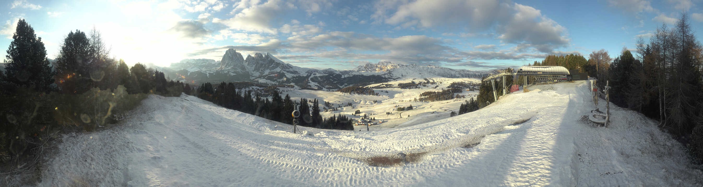 Archiv Foto Webcam Blick über Seiser Alm – Mezdi Bergstation