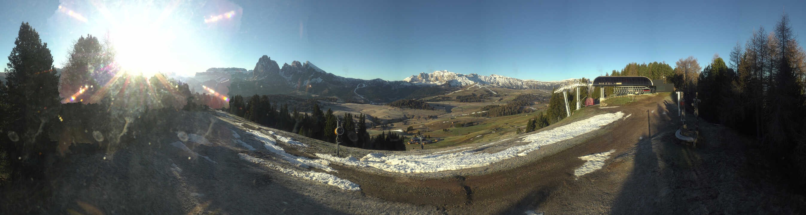 Archiv Foto Webcam Blick über Seiser Alm – Mezdi Bergstation