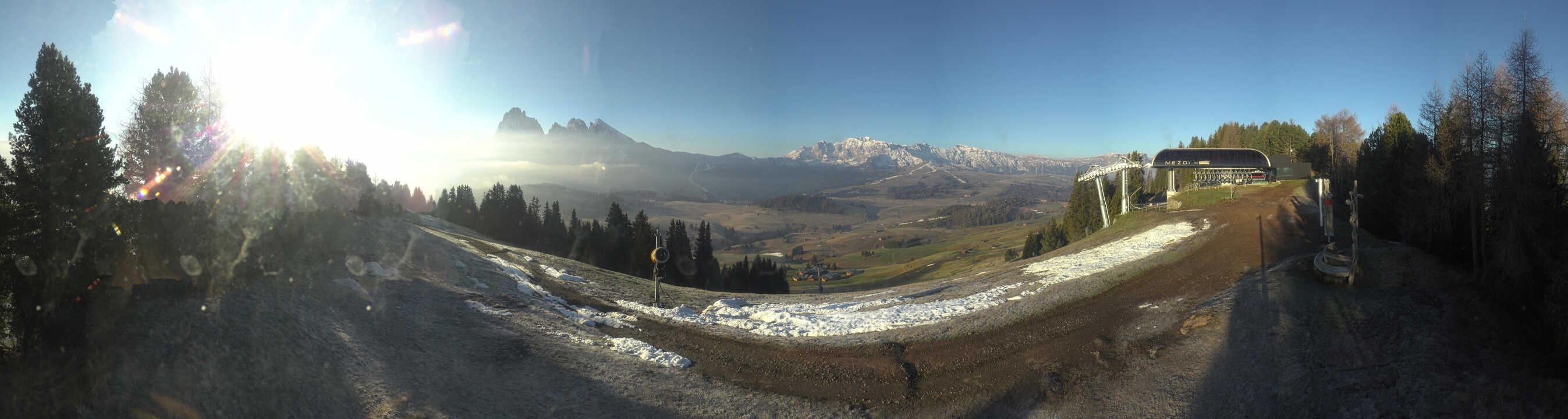 Archiv Foto Webcam Blick über Seiser Alm – Mezdi Bergstation
