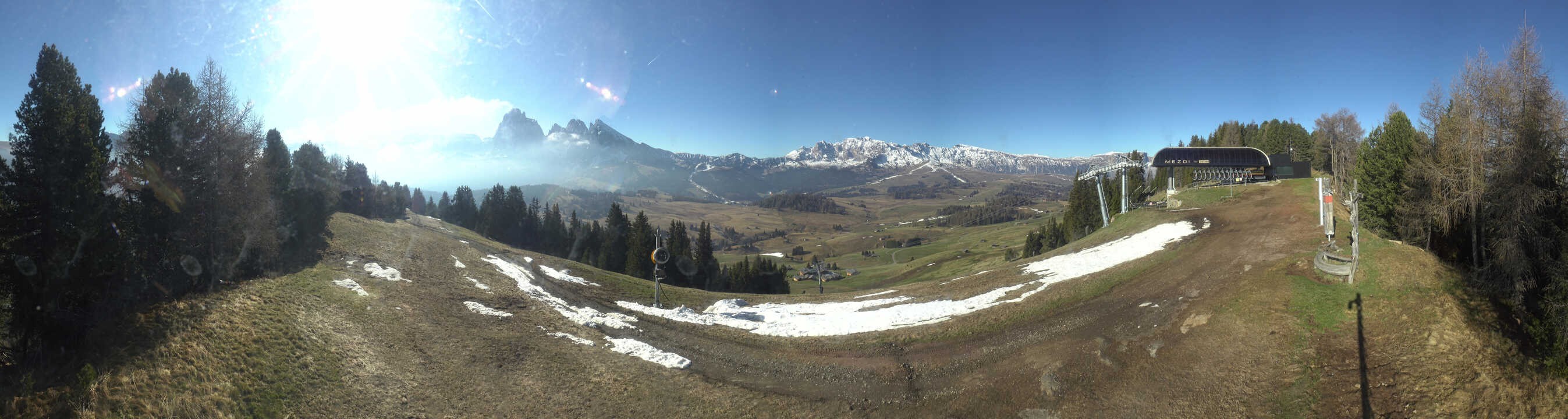 Archiv Foto Webcam Blick über Seiser Alm – Mezdi Bergstation