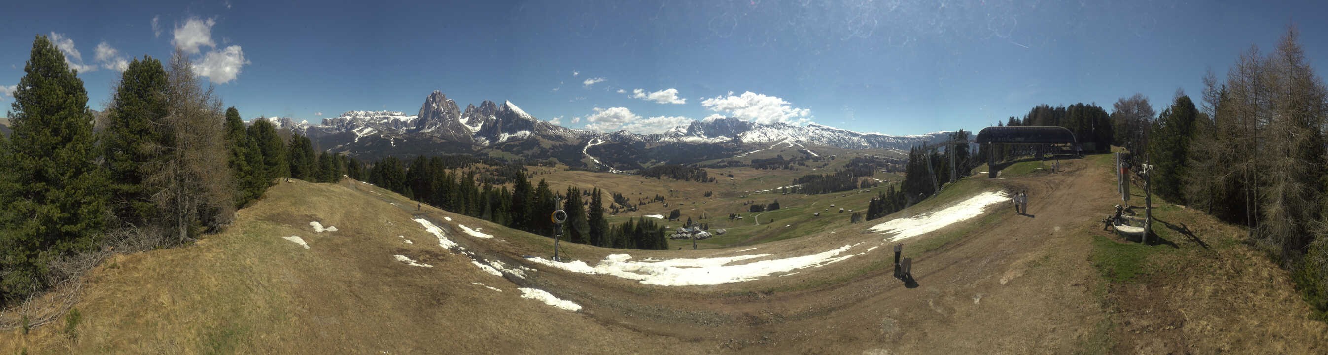 Archiv Foto Webcam Blick über Seiser Alm – Mezdi Bergstation