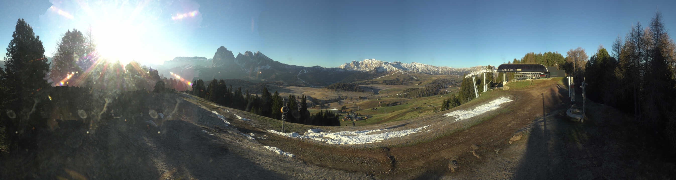 Archived image Webcam Alpe di Siusi: Panoramic view Mezdi mountain station