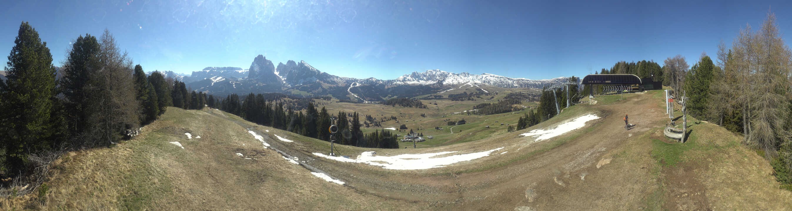 Archived image Webcam Alpe di Siusi: Panoramic view Mezdi mountain station
